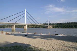 Sloboda Bridge ved Novi Sad, Serbien, 2005